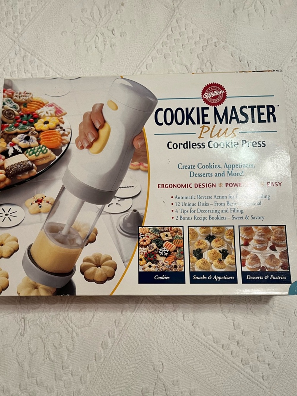 Wilton Cookie Master Ergonomic Cordless Plus Spritz Press Pastries Desserts New